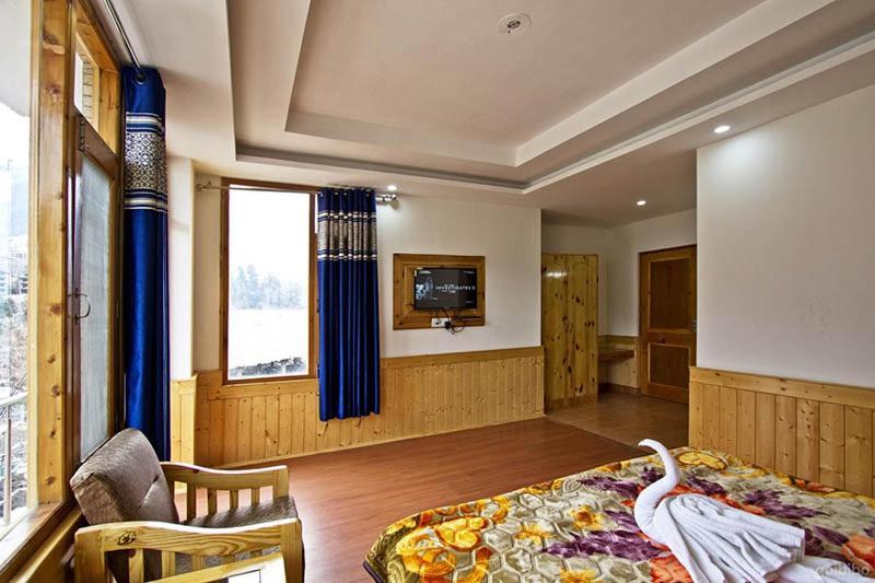 Hotel Uday Himalaya Manāli Eksteriør billede