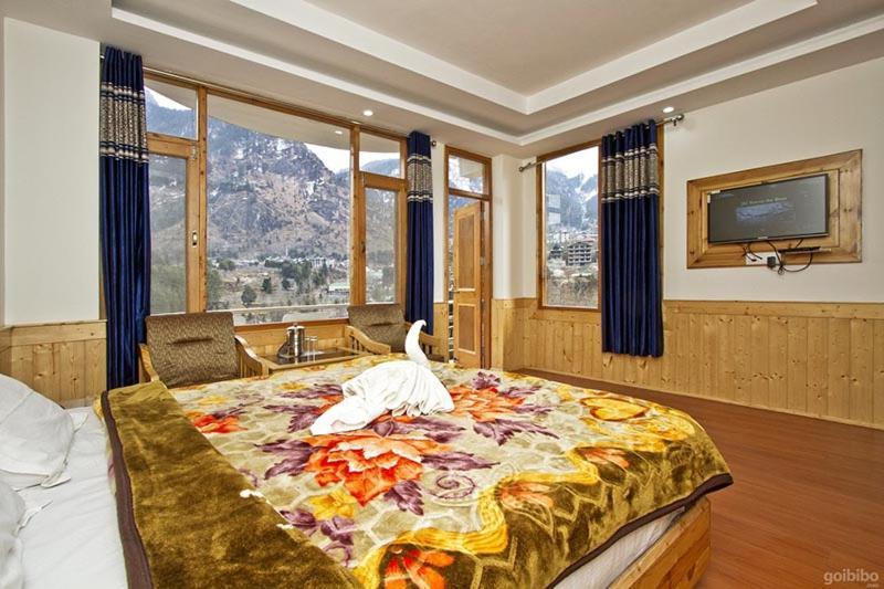 Hotel Uday Himalaya Manāli Eksteriør billede