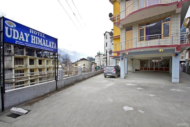 Hotel Uday Himalaya Manāli Eksteriør billede