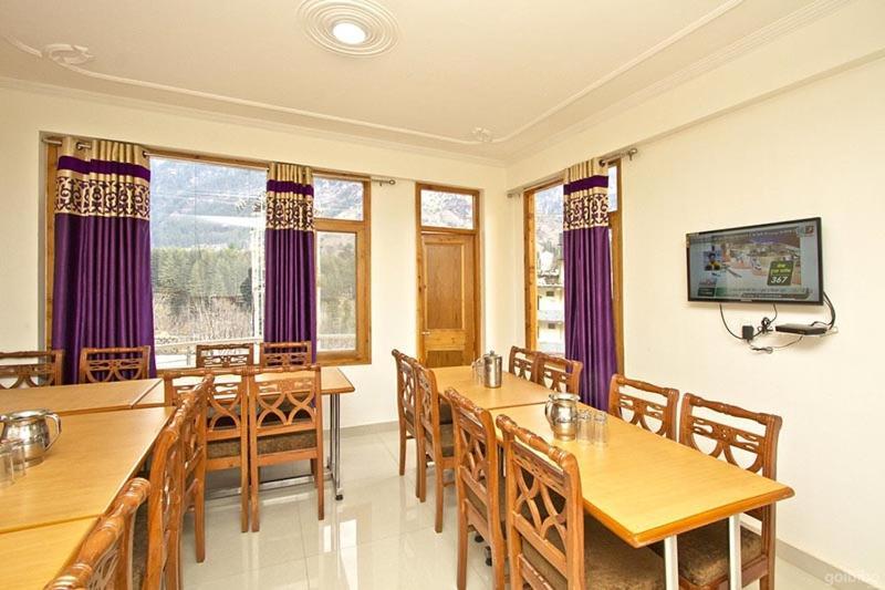 Hotel Uday Himalaya Manāli Eksteriør billede