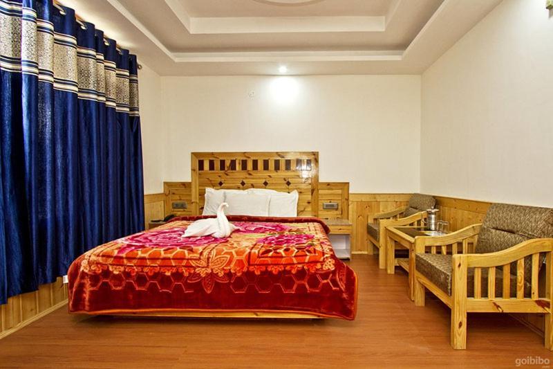 Hotel Uday Himalaya Manāli Eksteriør billede